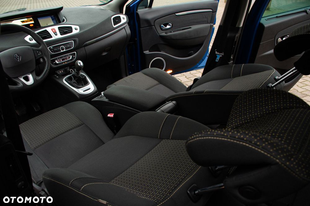 Renault Scenic TCe 130 Luxe - 28