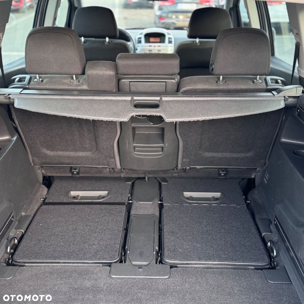 Opel Zafira - 12