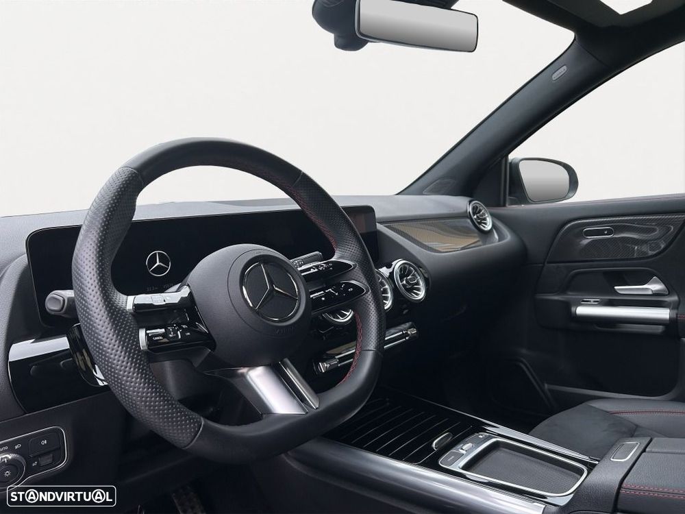 Mercedes-Benz GLA 180 — fotografia 9