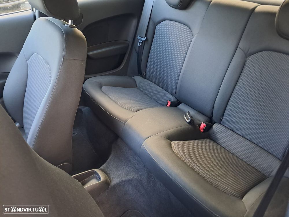 Audi A1 1.6 TDI Ambition - 5