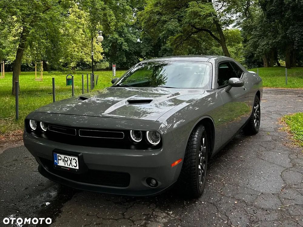 Dodge Challenger - 1