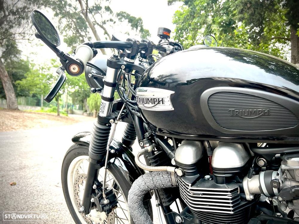 Triumph Thruxton CAFE RACER - 14
