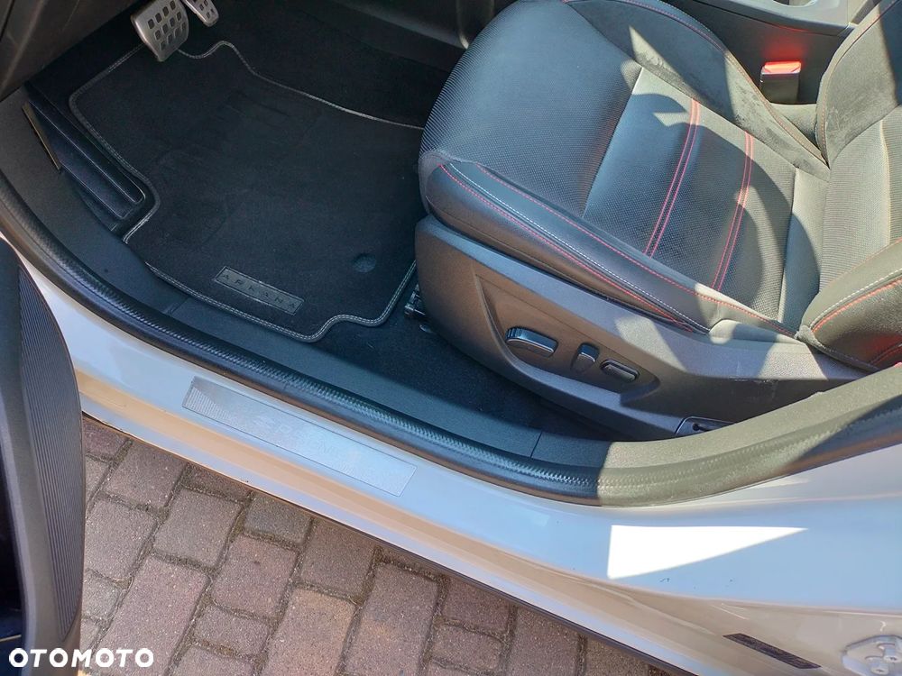 Renault Arkana 1.6 E-TECH R.S Line MMT - 9