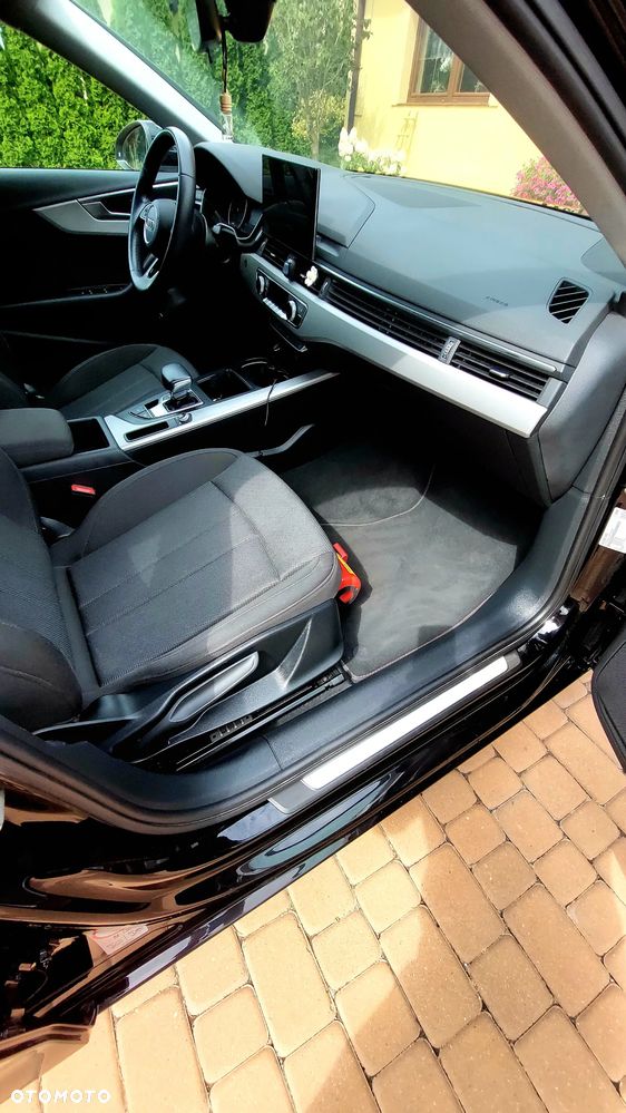 Audi A4 Limousine 35 TFSI mHEV Advanced S tronic - 39