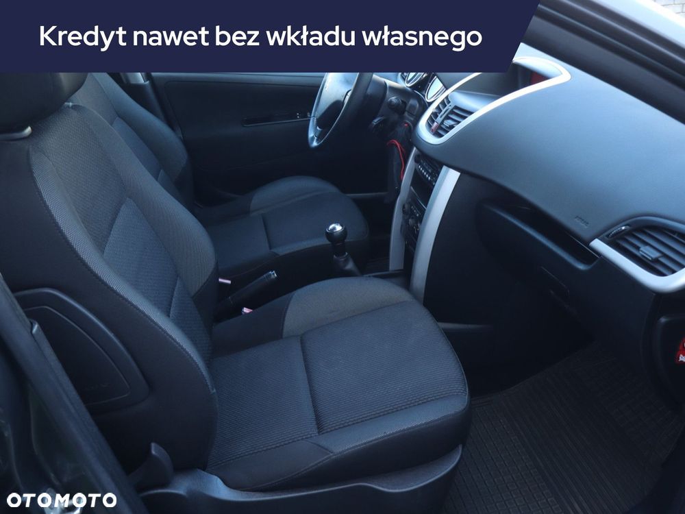 Peugeot 207 - 11