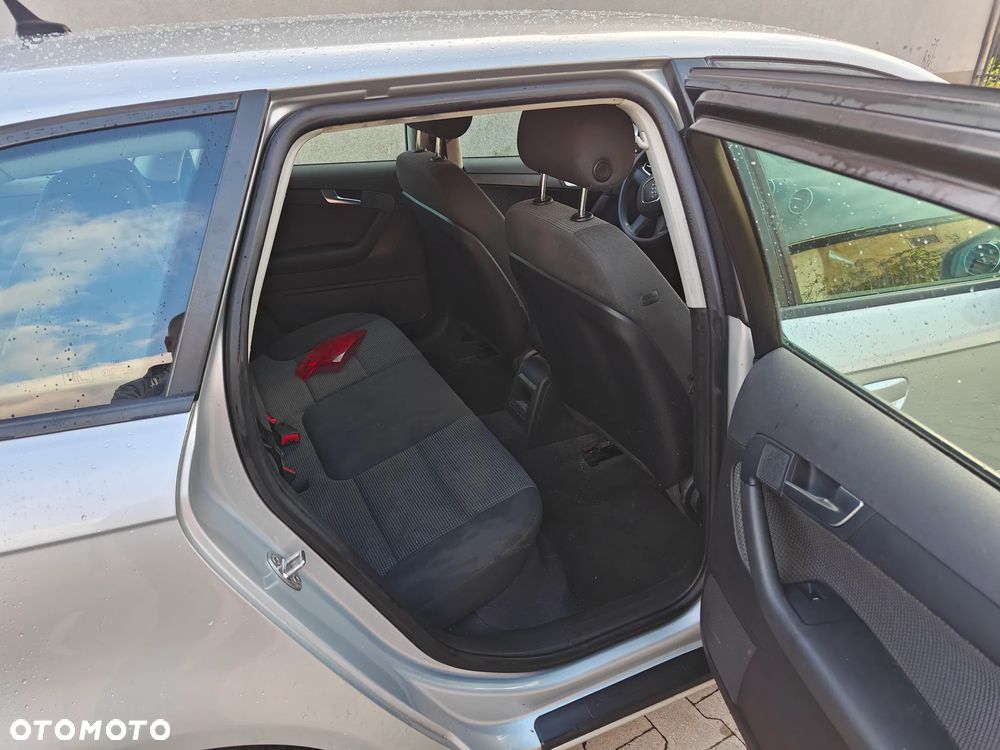 Audi A3 Sportback 1.6 FSI Attraction - 6