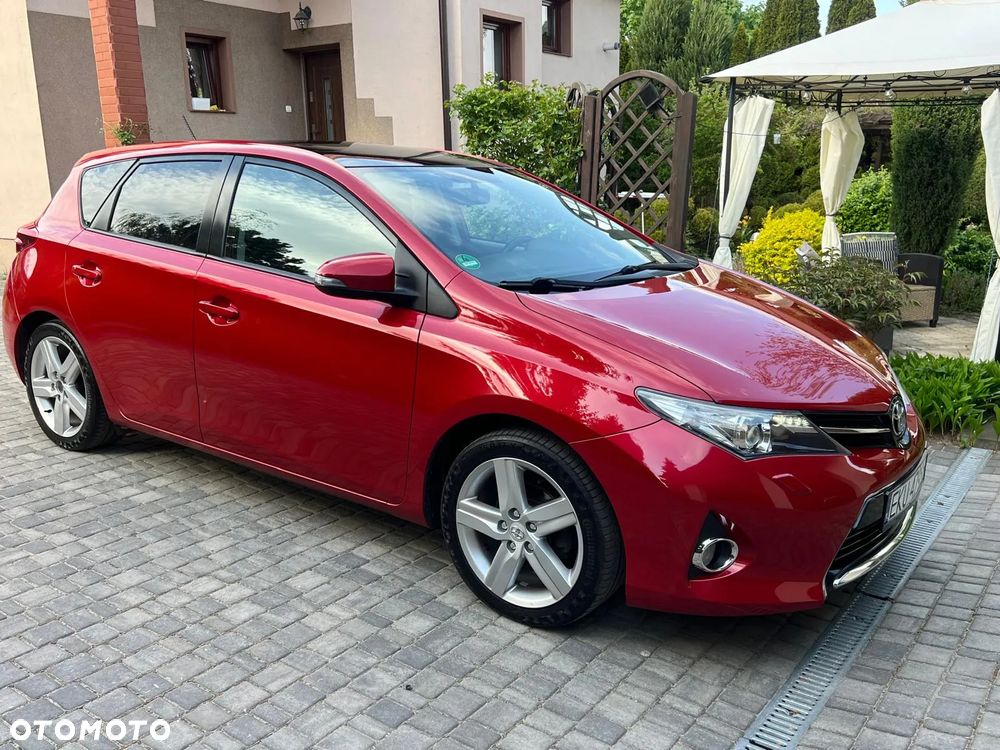 Toyota Auris 1.6 Selection - 1