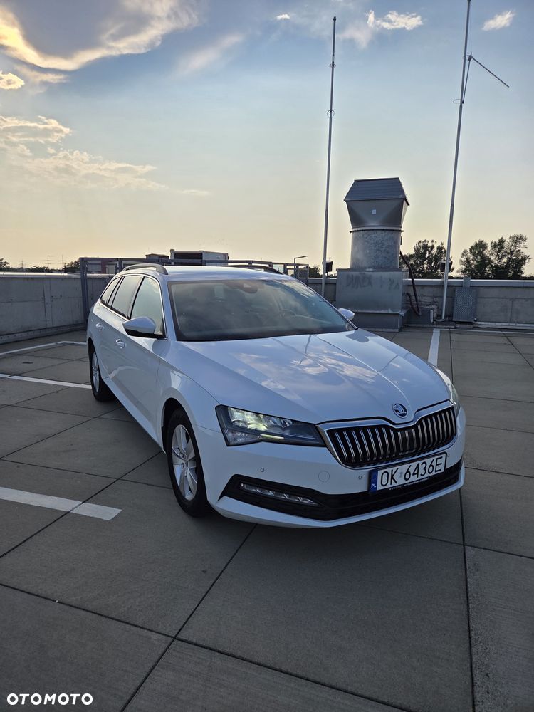 Skoda Superb 2.0 TDI SCR Ambition DSG - 2