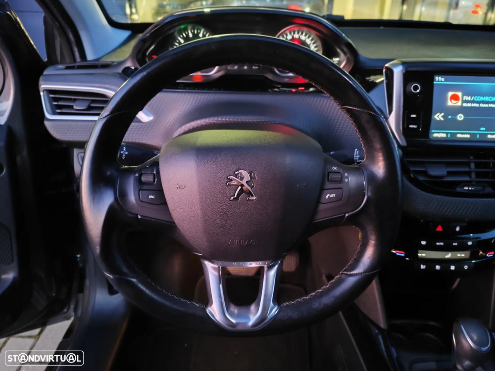 Peugeot 2008 1.2 PureTech Allure EAT6 - 12