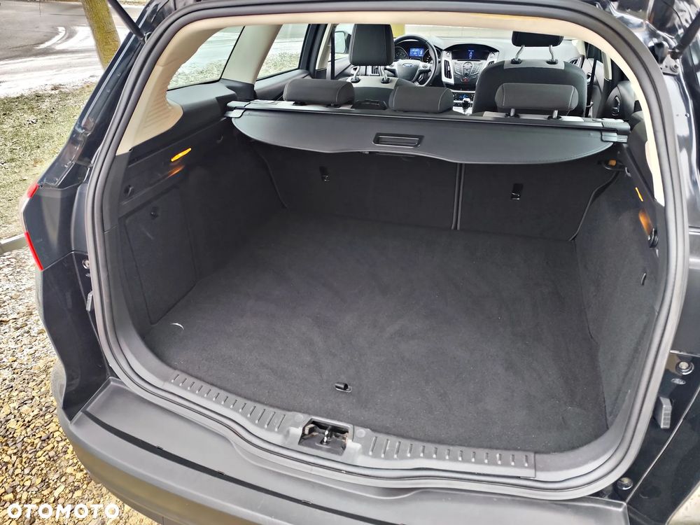 Ford Focus 1.6 TDCi DPF Champions Edition - 28