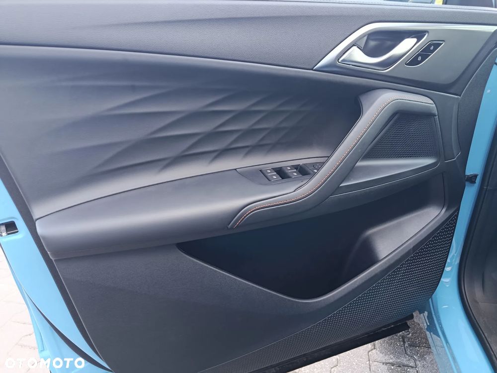 MG HS 1.5 T-GDI Excite DCT - 12