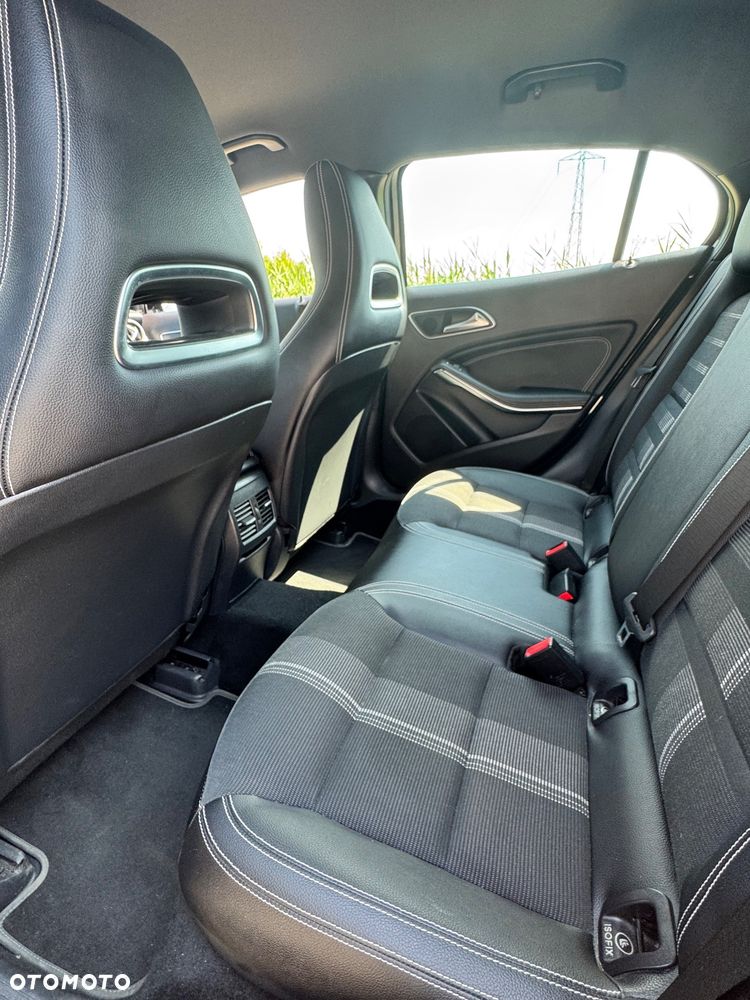 Mercedes-Benz GLA 220 4-Matic - 9