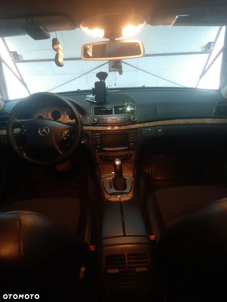 Mercedes-Benz Klasa E - 9