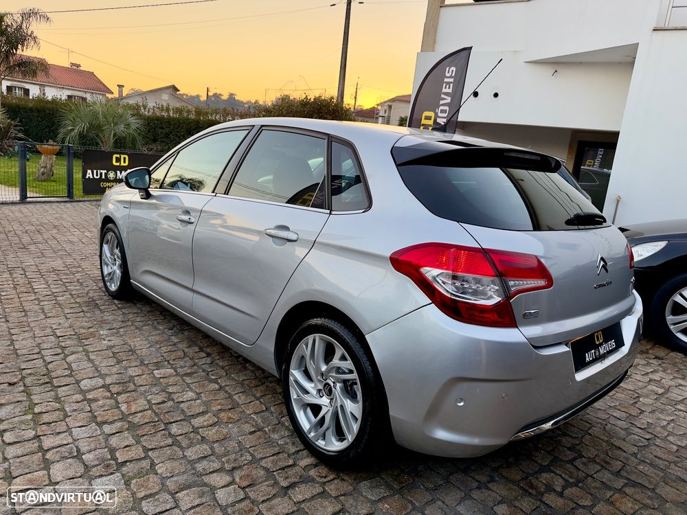 Citroën C4 HDi 110 Exclusive - 4