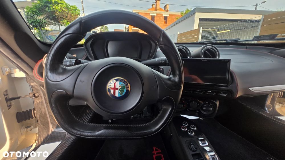 Alfa Romeo 4C - 26