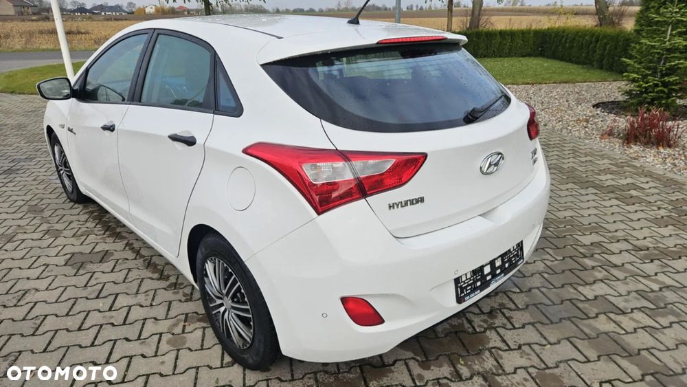 Hyundai i30 ver-1-6-crdi-bluedrive-classic - 16