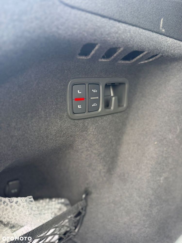 Audi Q8 TFSI e PHEV 360 kW Quattro Tiptronic - 13