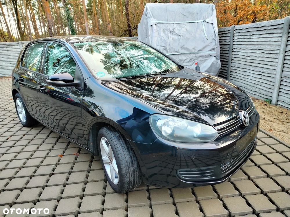 Volkswagen Golf - 1