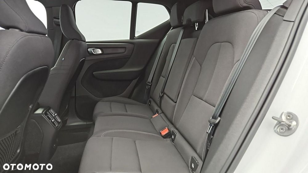 Volvo XC 40 82kWh Recharge Twin AWD Plus - 23