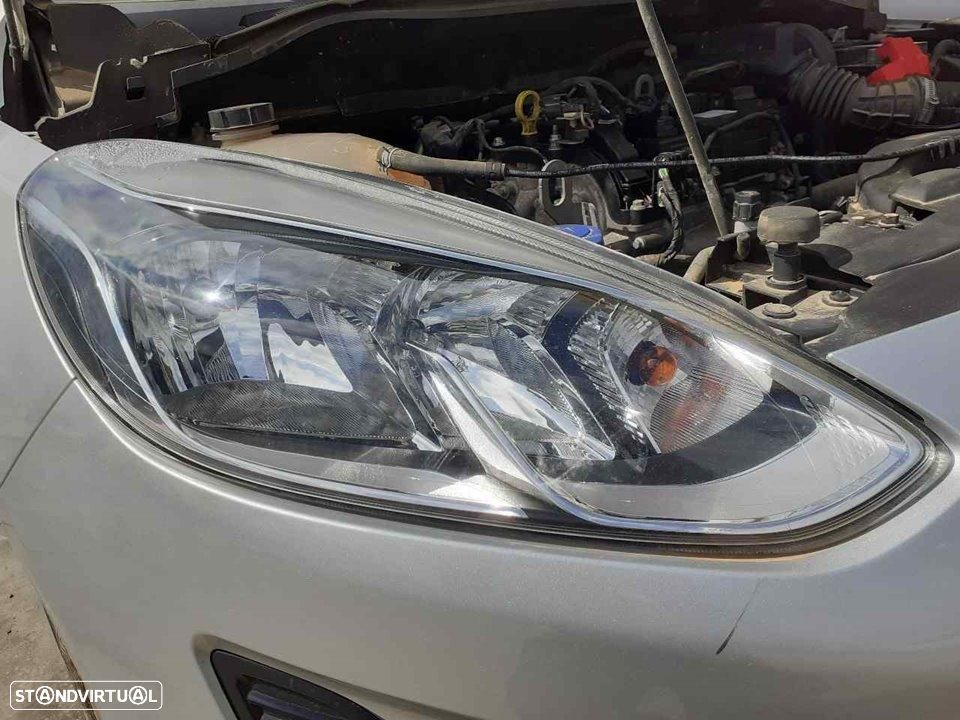 FAROL DIREITO FORD FIESTA CE1 - 1