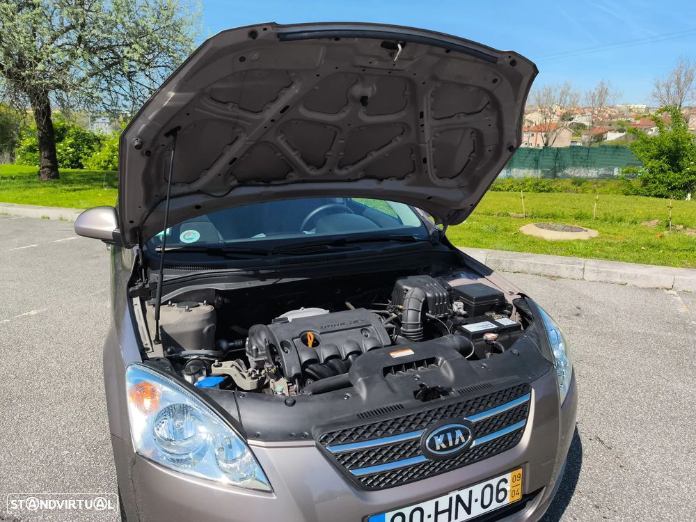 Kia Ceed 1.4 CVVT EX ISG - 36