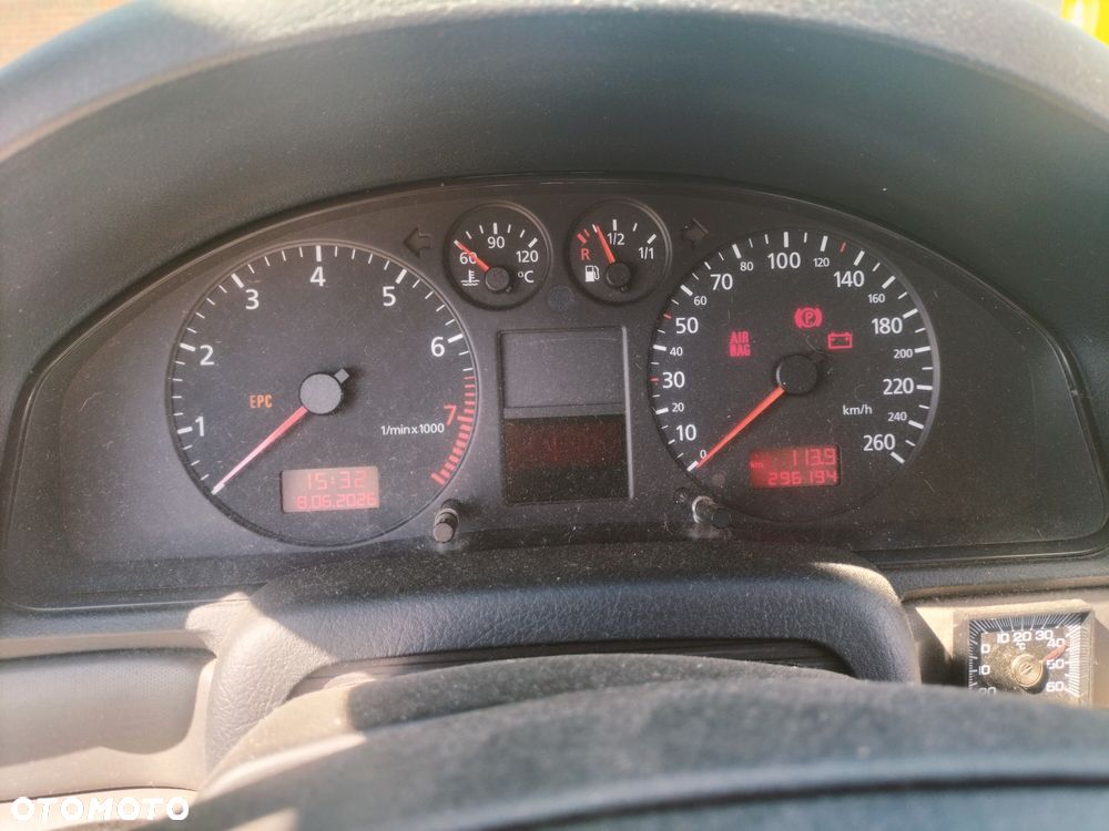Audi A4 Limousine - 5