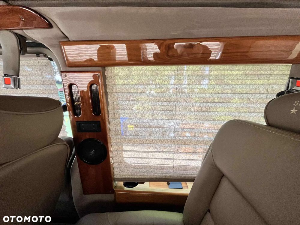 Chevrolet Express - 18