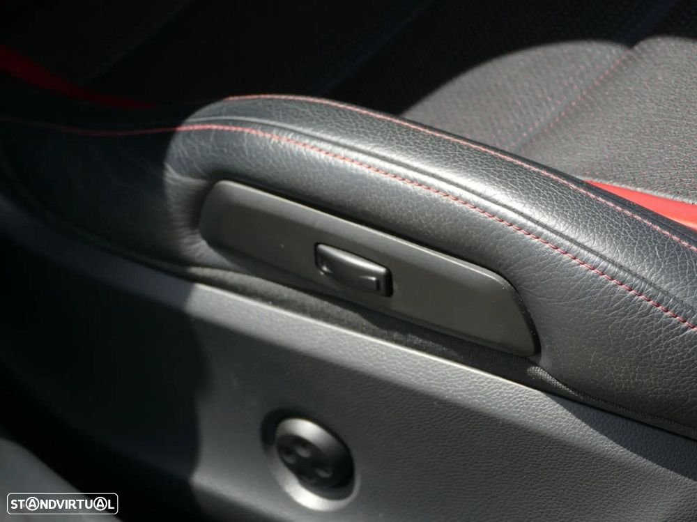 Mercedes-Benz CLA 45 AMG Shooting Brake 4-Matic - 38