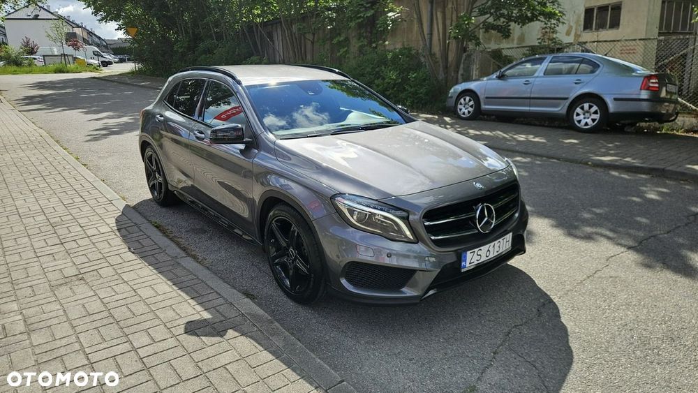 Mercedes-Benz GLA 250 4-Matic AMG Line - 6