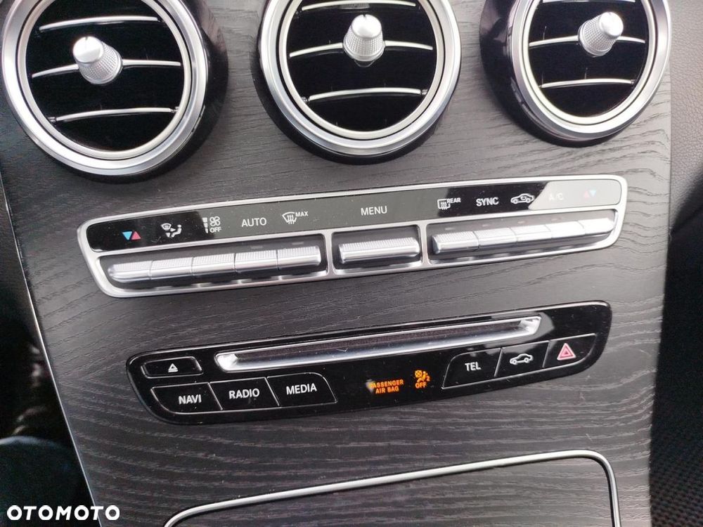 Mercedes-Benz GLC - 16