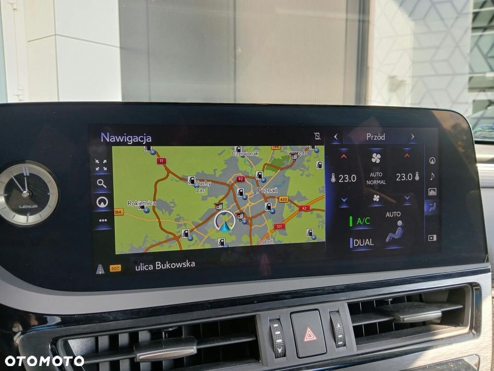 Lexus ES 300h F Sport Edition - 16