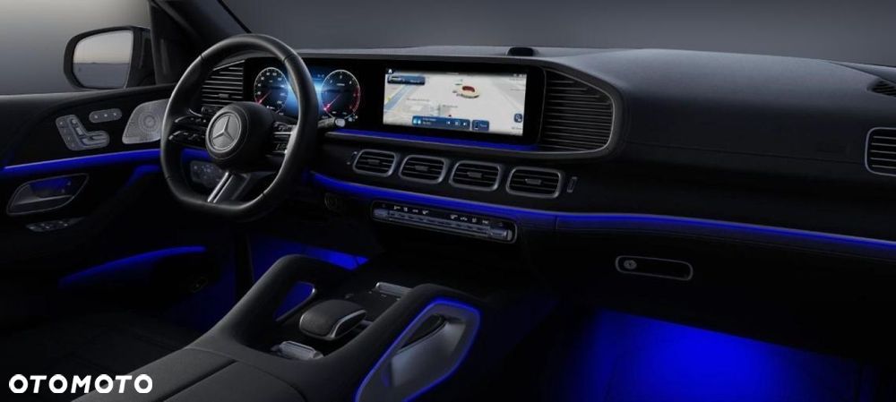 Mercedes-Benz GLS - 12