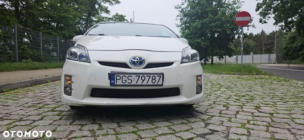Toyota Prius 1.8 HSD Sol - 4
