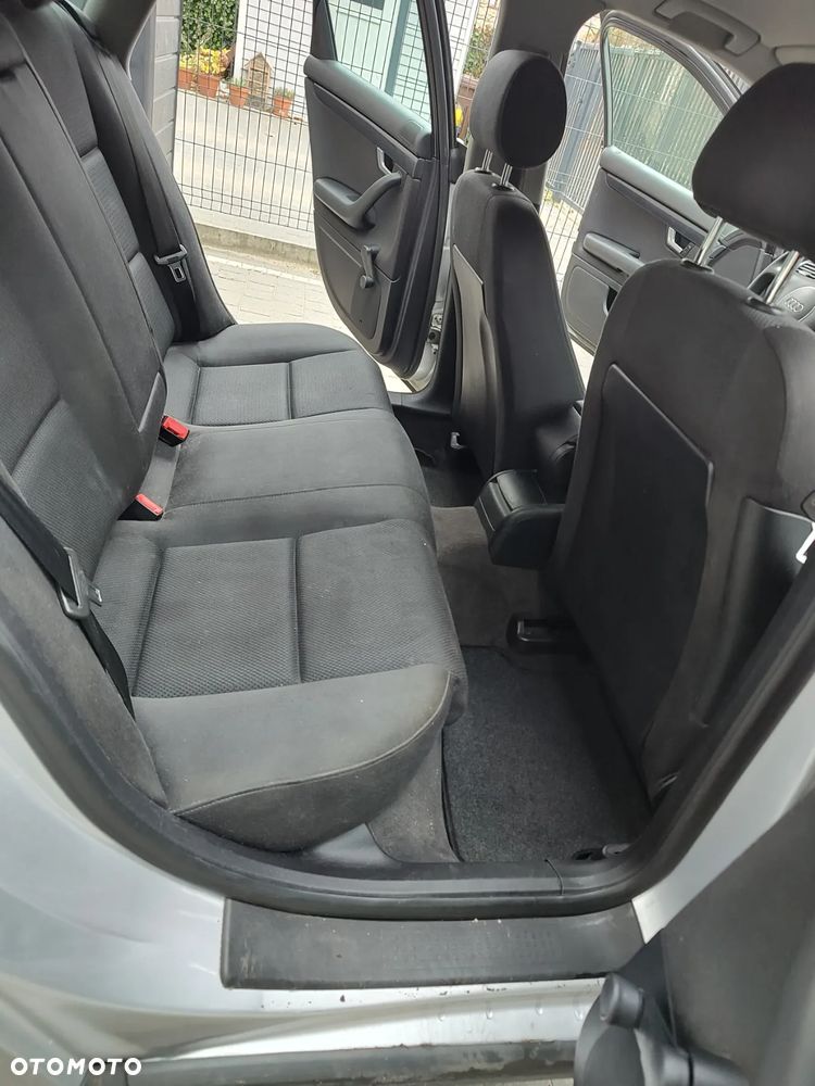 Audi A4 Limousine - 28