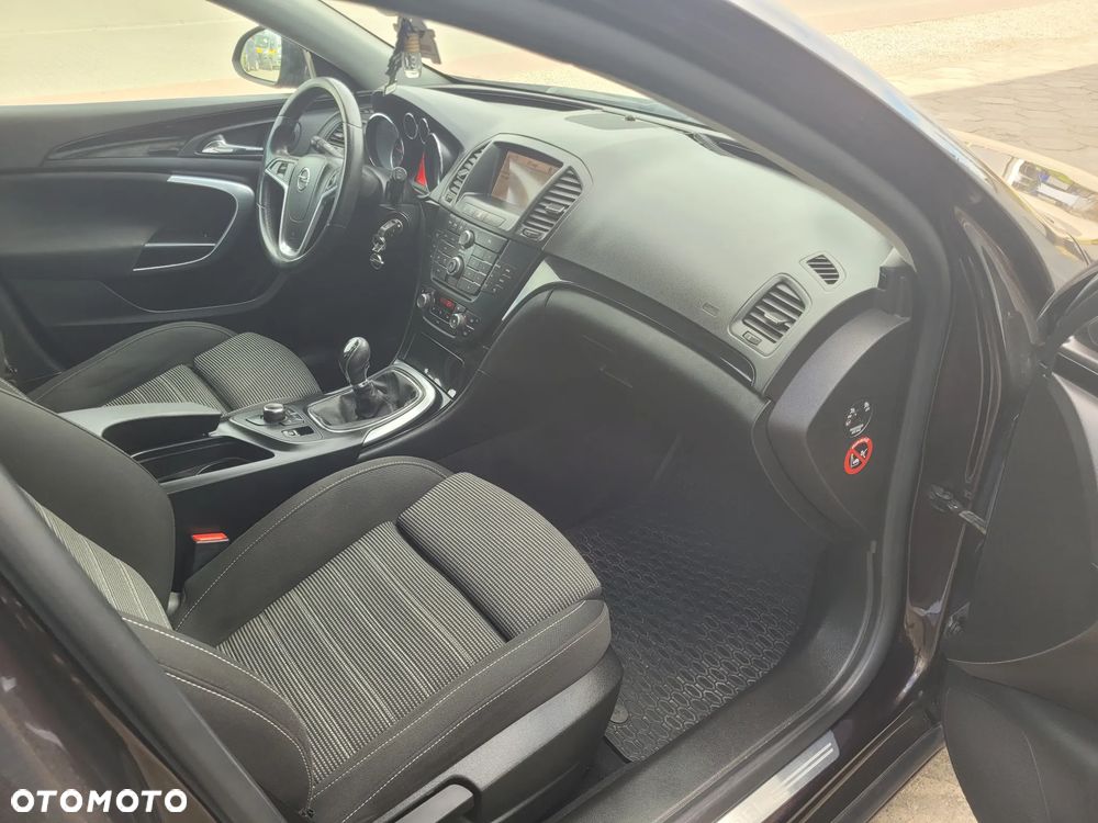 Opel Insignia - 13