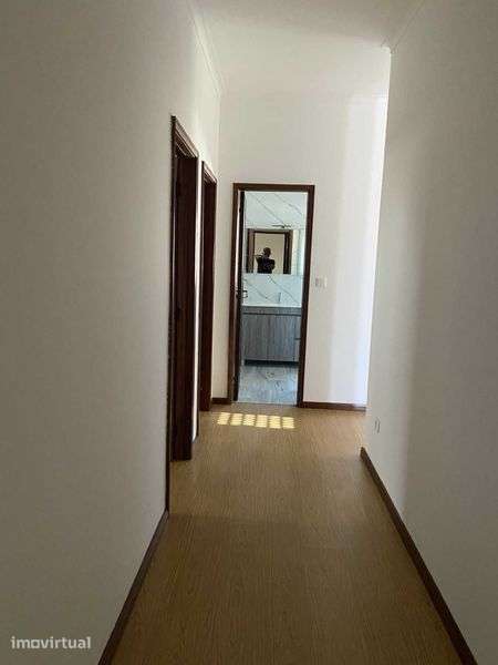 Andar Moradia p/ Arrendamento - Lourosa - Grande imagem: 4/11