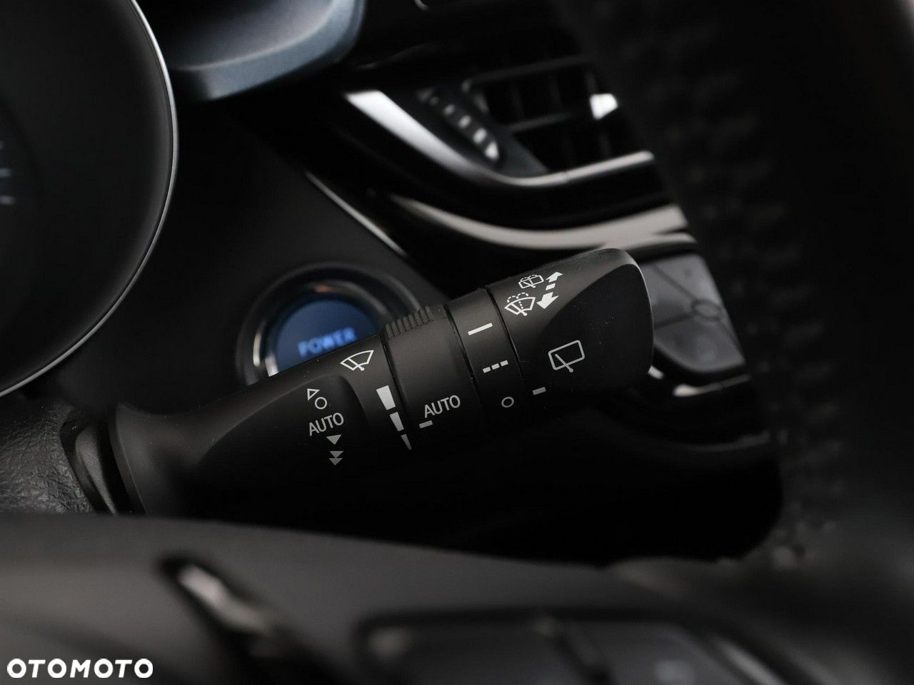 Toyota C-HR 1.8 Hybrid Business - 32