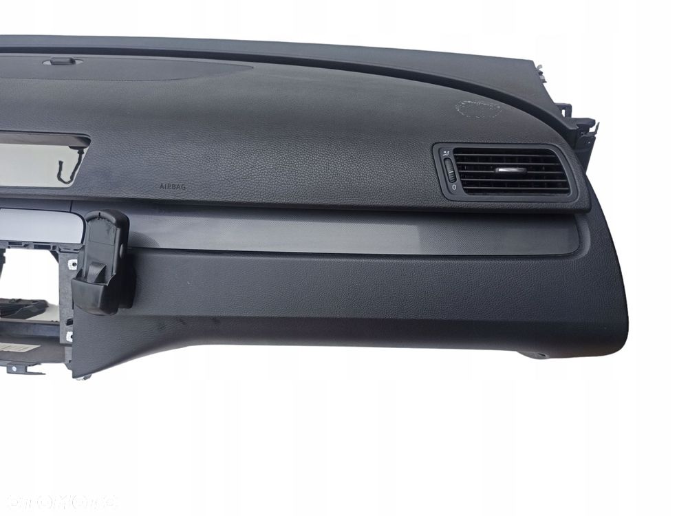 Deska rozdzielcza kokpit konsola VW PASSAT B6 B7 CC Europa - 6
