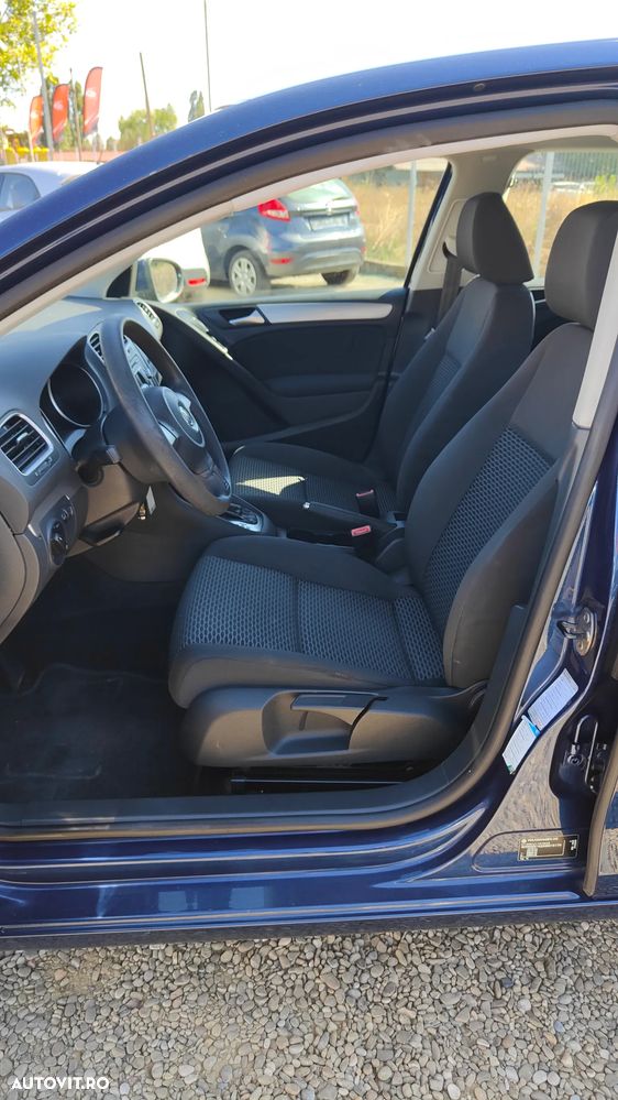 Volkswagen Golf - 9