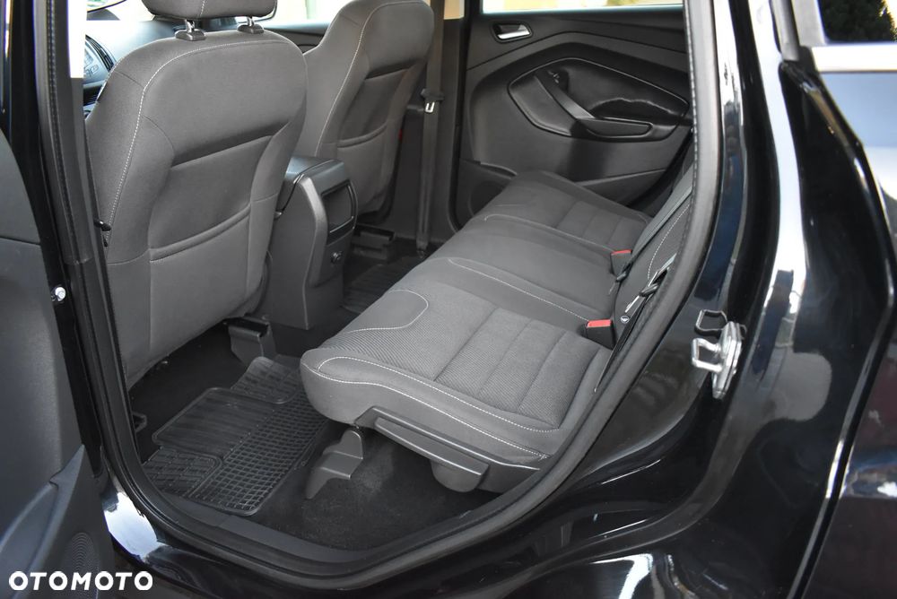 Ford Kuga - 25