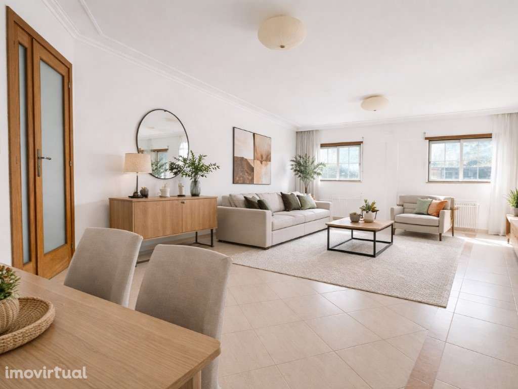 T3 com Varanda, Arrecadação e 2 Lugares de Garagem - Grande imagem: 2/36