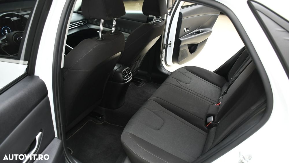 Hyundai Elantra 1.6 l 123 CP 6MT Exclusive - 13