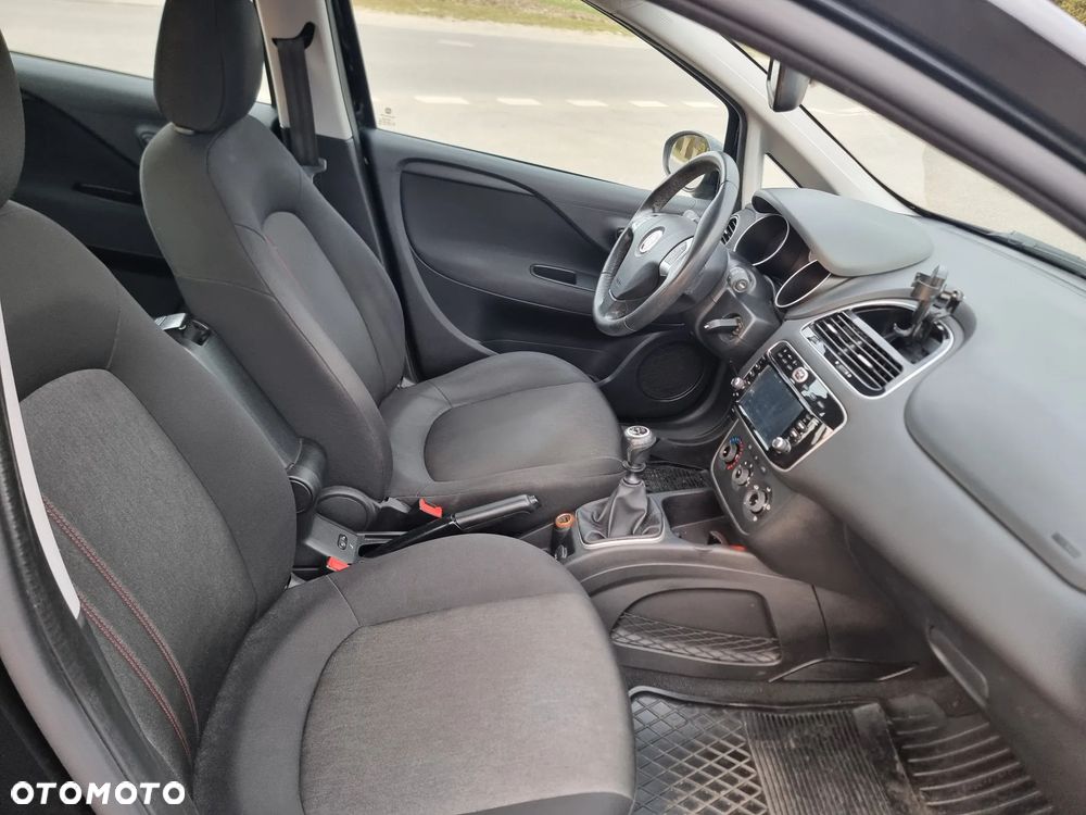 Fiat Punto 1.4 Easy S&S - 14