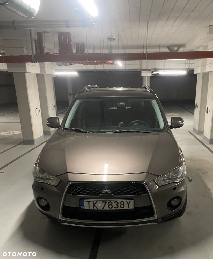 Mitsubishi Outlander 2.2 DID Intense EU5 - 1
