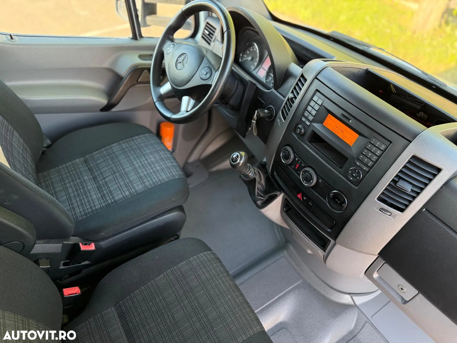 Mercedes-Benz Sprinter - 8