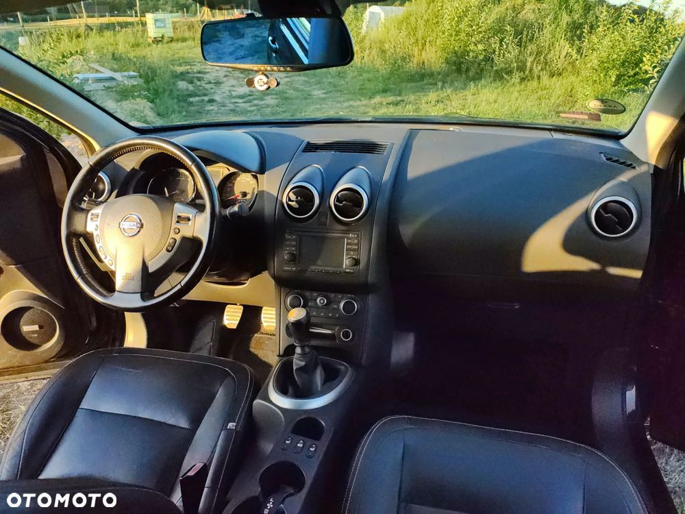 Nissan Qashqai+2 - 17