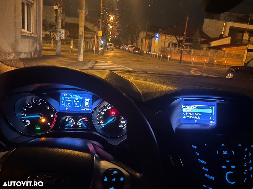 Ford Focus - 24
