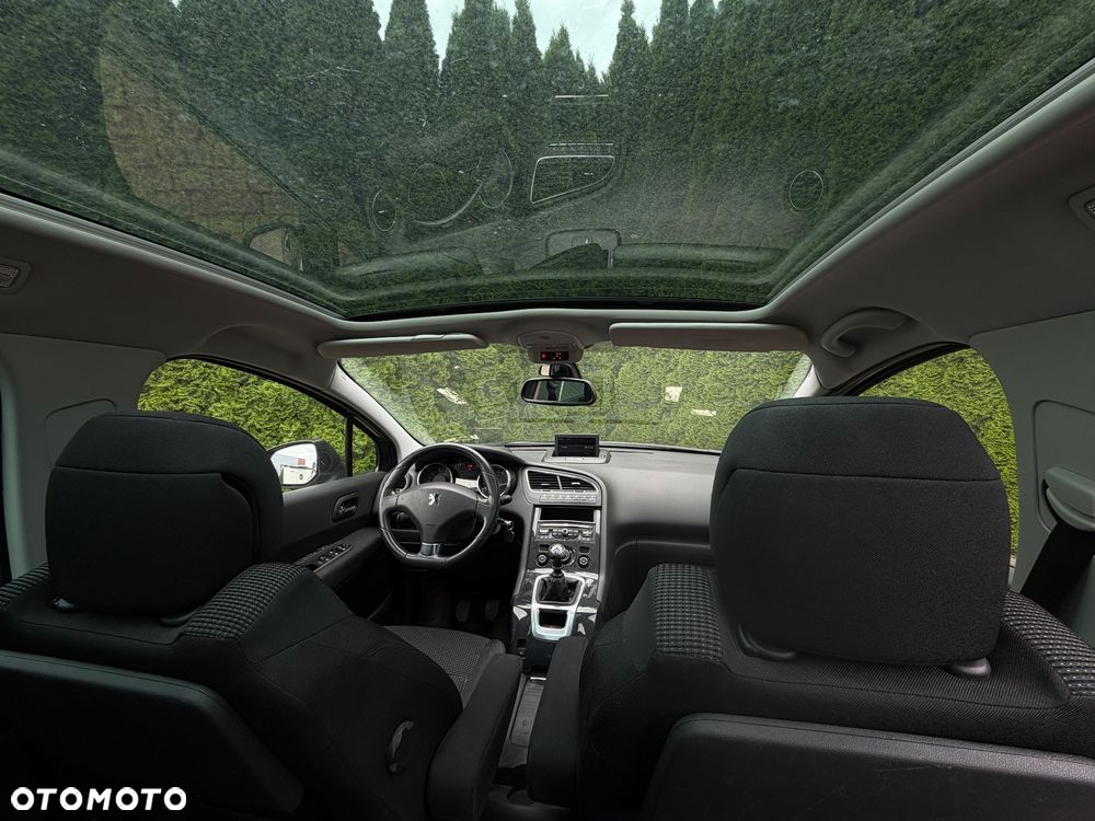 Peugeot 5008 - 8