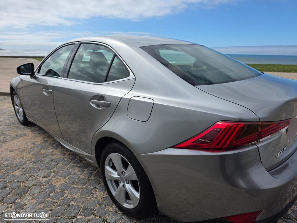 Lexus IS 300H Business - 21