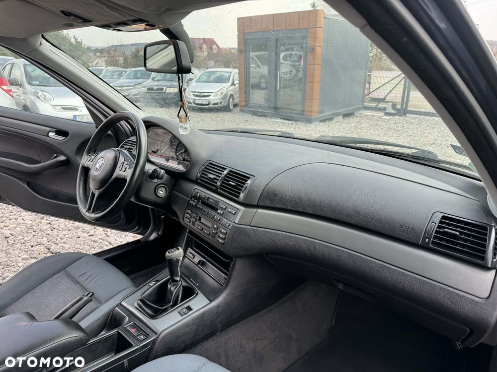 BMW Seria 3 318i - 15